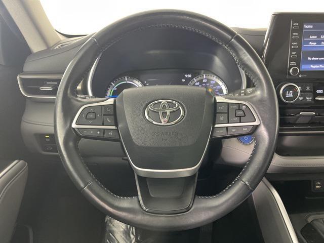 used 2022 Toyota Highlander Hybrid car, priced at $28,179