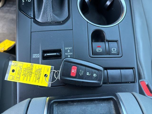 used 2022 Toyota Highlander Hybrid car, priced at $30,700
