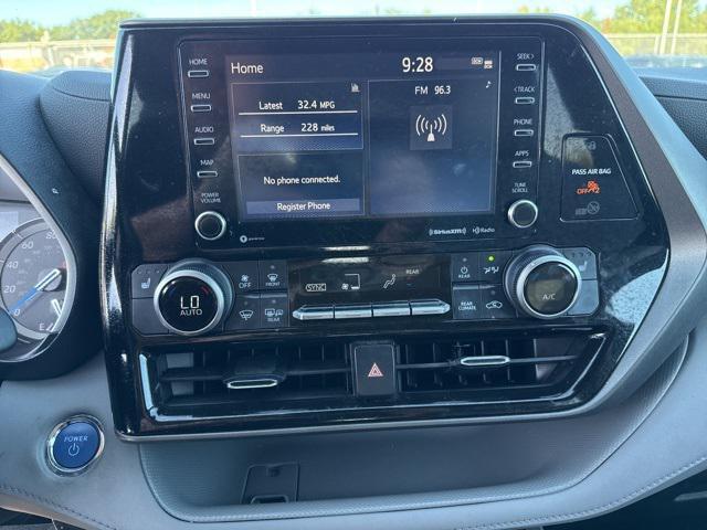 used 2022 Toyota Highlander Hybrid car, priced at $30,700