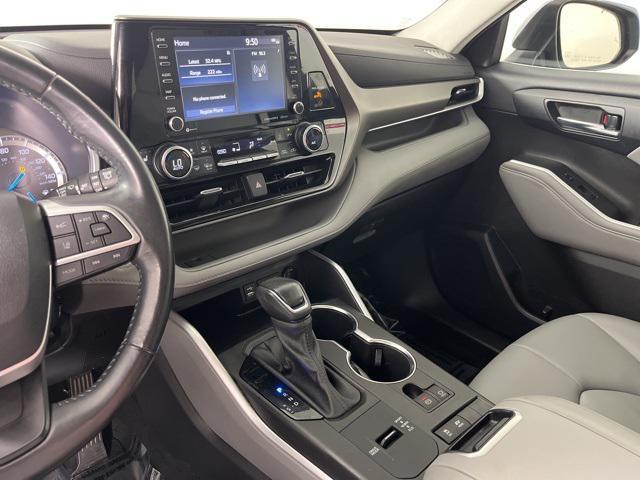 used 2022 Toyota Highlander Hybrid car, priced at $28,179