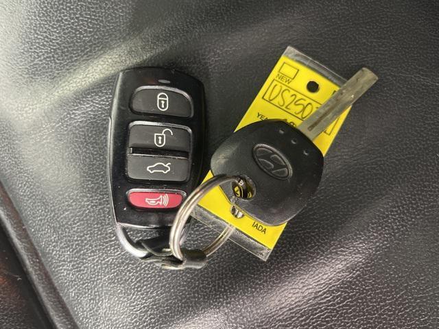 used 2008 Hyundai Azera car, priced at $5,588