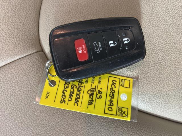 used 2023 Toyota Highlander Hybrid car, priced at $30,410