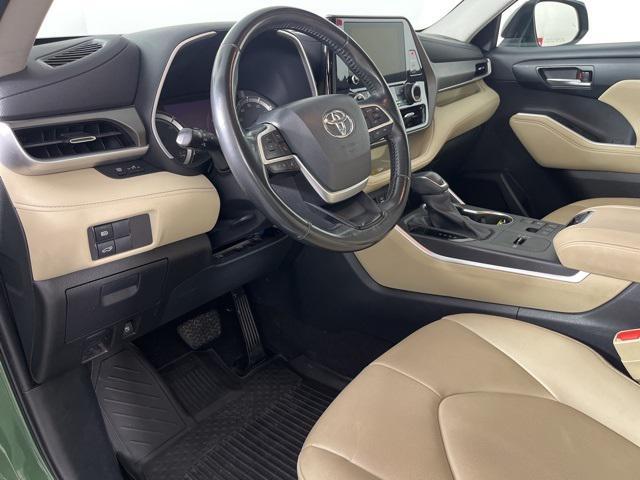 used 2023 Toyota Highlander Hybrid car, priced at $30,410