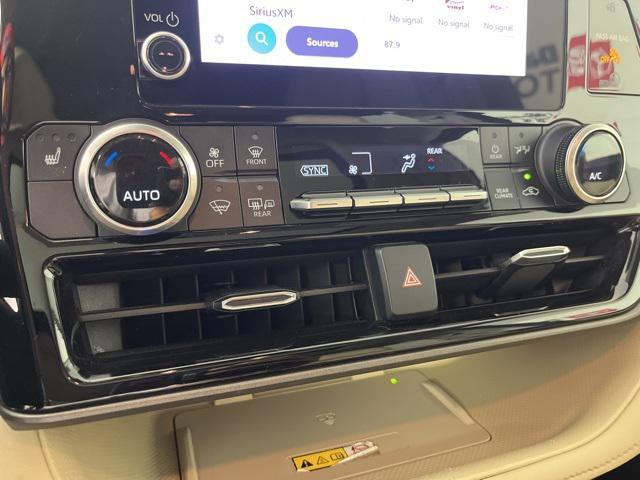 used 2023 Toyota Highlander Hybrid car, priced at $30,410