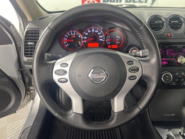 used 2009 Nissan Altima car, priced at $3,200