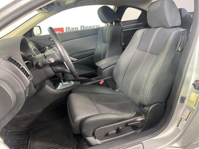 used 2009 Nissan Altima car, priced at $2,500