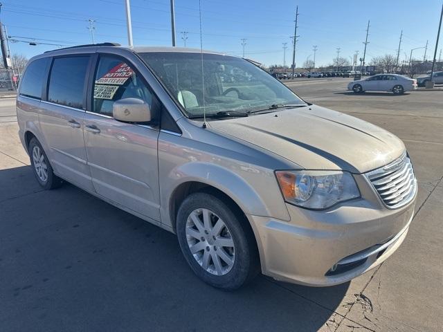 used 2014 Chrysler Town & Country car, priced at $6,600