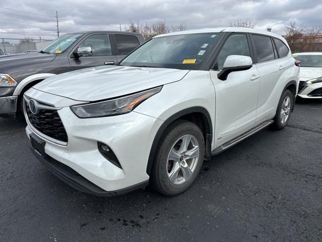 used 2023 Toyota Highlander Hybrid car