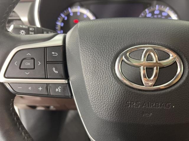 used 2022 Toyota Highlander car, priced at $37,613