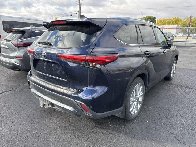 used 2022 Toyota Highlander car