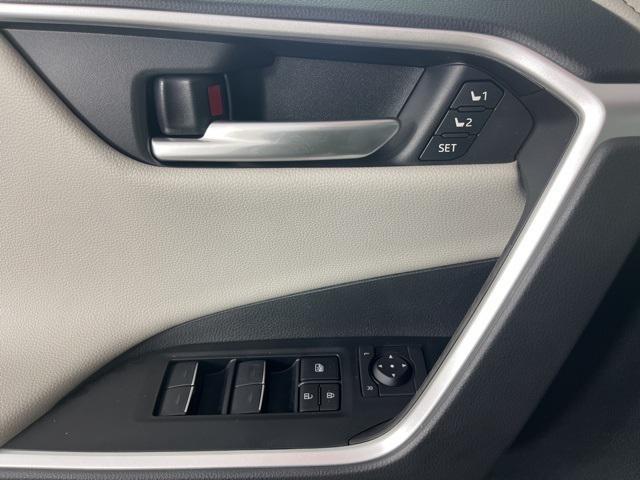 new 2025 Toyota RAV4 car, priced at $40,757