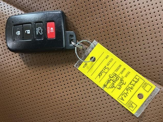used 2019 Toyota Highlander car, priced at $32,799