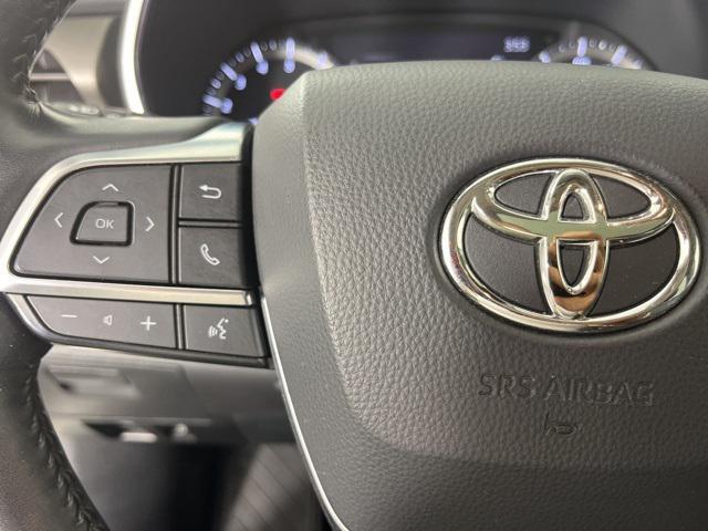 used 2021 Toyota Highlander car, priced at $30,051