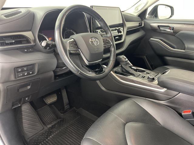 used 2021 Toyota Highlander car, priced at $30,051