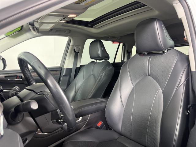 used 2021 Toyota Highlander car, priced at $30,051