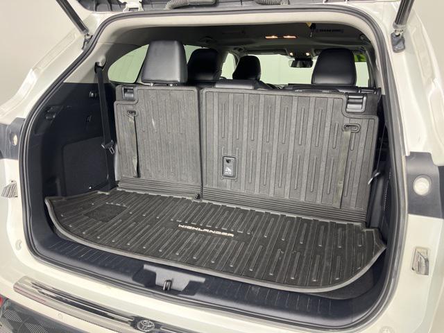used 2021 Toyota Highlander car, priced at $30,051