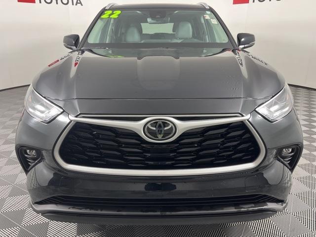 used 2022 Toyota Highlander car, priced at $38,600