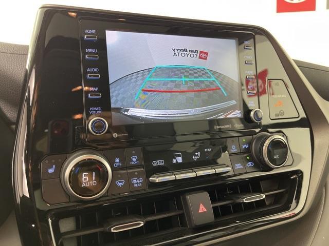 used 2022 Toyota Highlander car, priced at $38,600