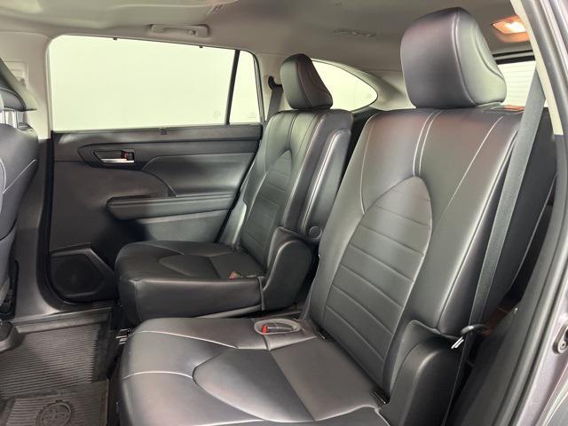 used 2022 Toyota Highlander car, priced at $39,335