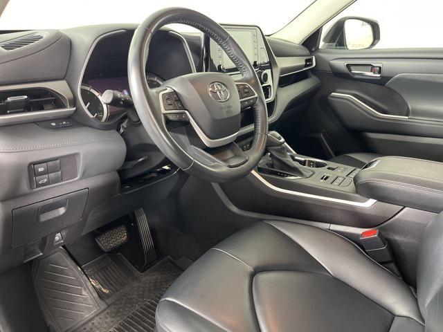 used 2022 Toyota Highlander car, priced at $39,335