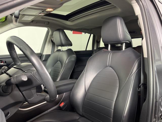 used 2022 Toyota Highlander car, priced at $39,335