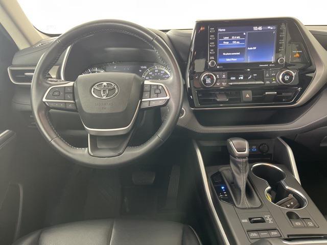 used 2022 Toyota Highlander car, priced at $39,335