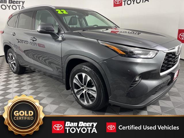 used 2022 Toyota Highlander car, priced at $39,335