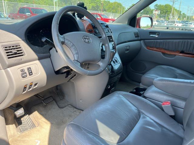used 2008 Toyota Sienna car, priced at $3,000