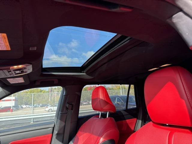 used 2021 Toyota Highlander car, priced at $35,500