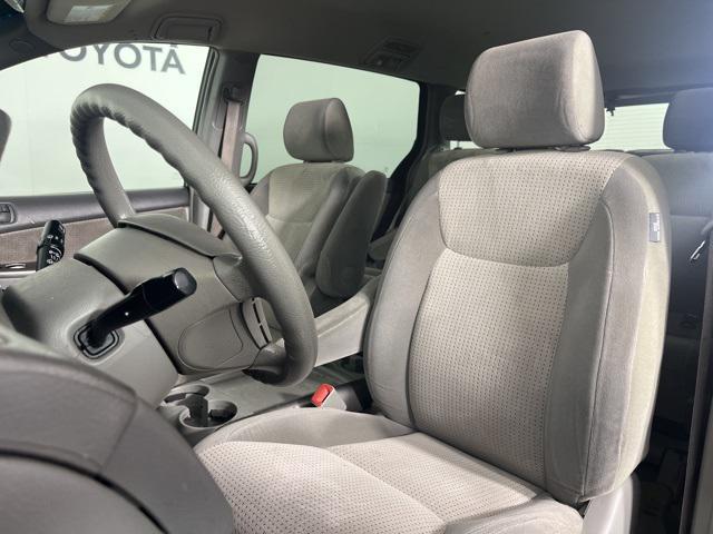 used 2007 Toyota Sienna car, priced at $1,800