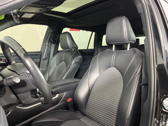 used 2022 Toyota Highlander car, priced at $30,569
