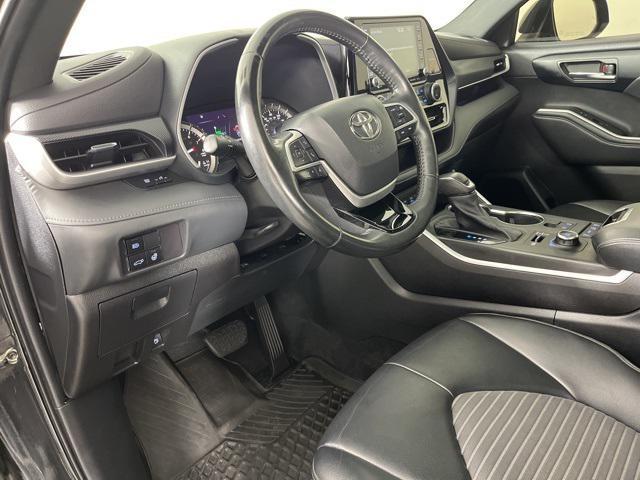 used 2022 Toyota Highlander car, priced at $30,569