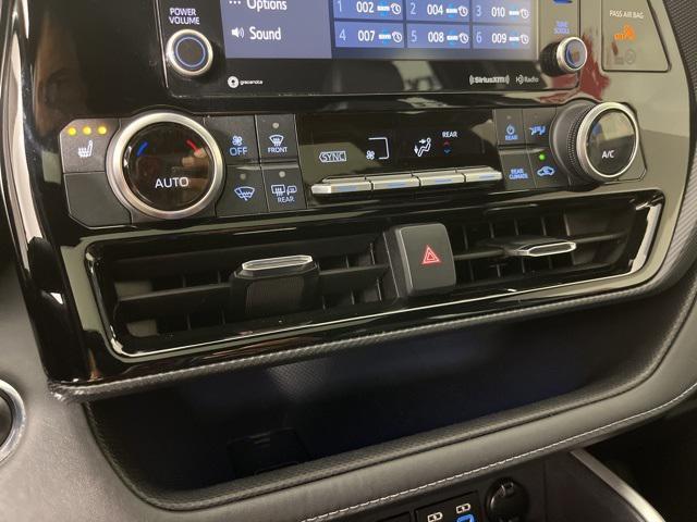 used 2022 Toyota Highlander car, priced at $30,569