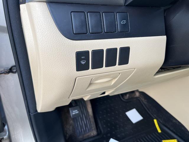 used 2016 Toyota Highlander car, priced at $20,100