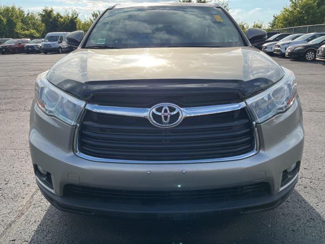 used 2016 Toyota Highlander car, priced at $20,100