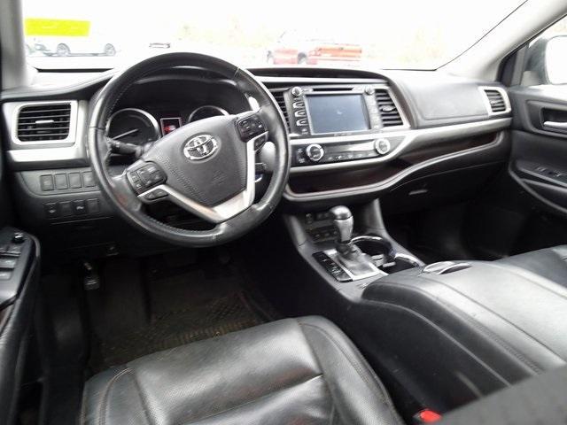 used 2018 Toyota Highlander Hybrid car