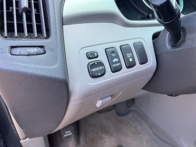 used 2007 Toyota Highlander car, priced at $4,900