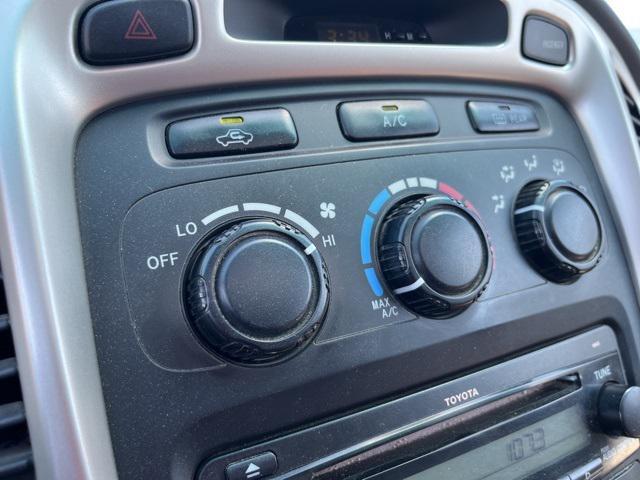 used 2007 Toyota Highlander car, priced at $4,900