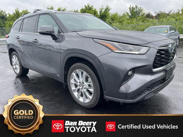 used 2023 Toyota Highlander Hybrid car, priced at $50,500