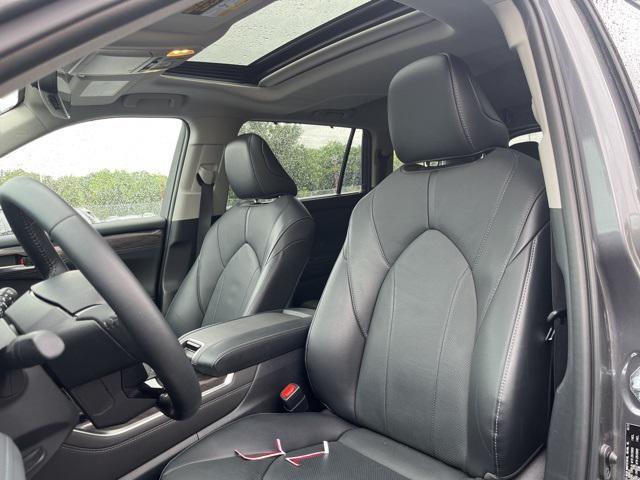 used 2023 Toyota Highlander Hybrid car, priced at $50,500