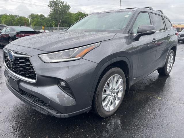 used 2023 Toyota Highlander Hybrid car, priced at $50,500