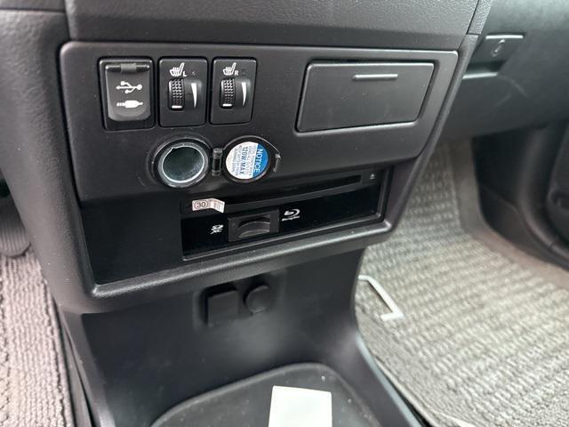 used 2017 Toyota Sienna car, priced at $33,900