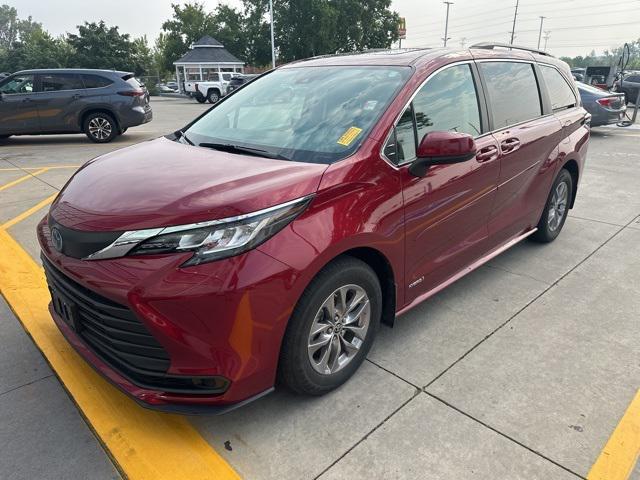 used 2021 Toyota Sienna car, priced at $40,400