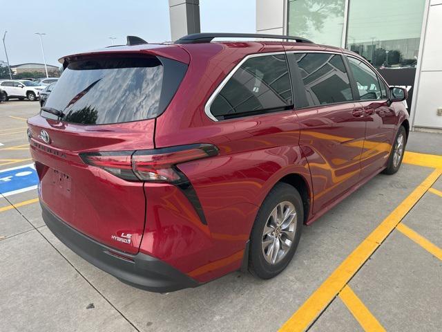 used 2021 Toyota Sienna car, priced at $40,400
