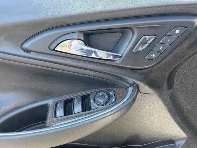 used 2019 Chevrolet Malibu car, priced at $12,880