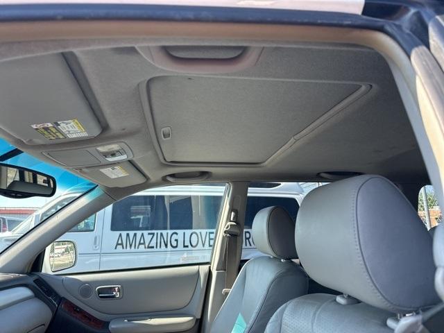 used 2005 Toyota Highlander car, priced at $5,500