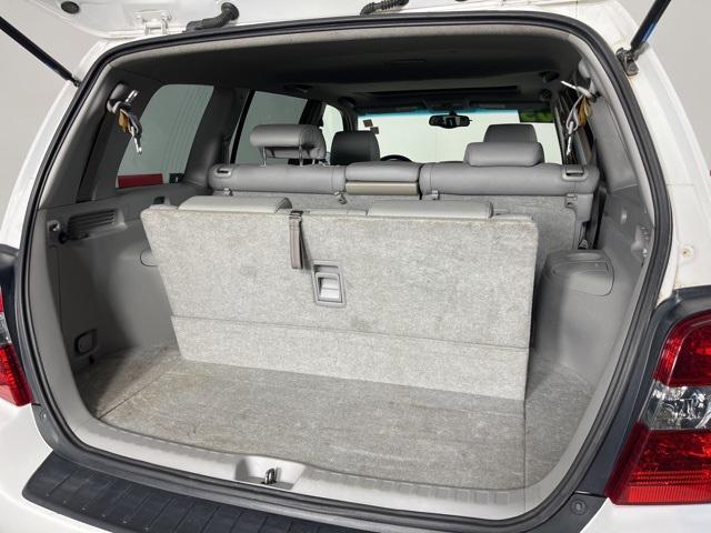used 2005 Toyota Highlander car, priced at $5,300