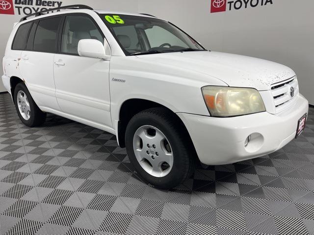 used 2005 Toyota Highlander car, priced at $5,500