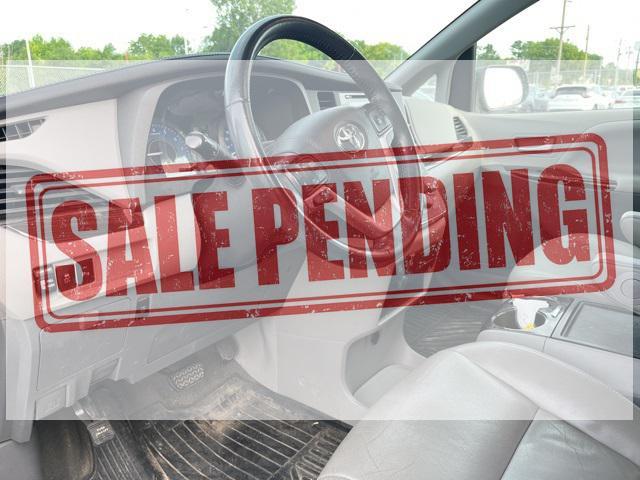 used 2019 Toyota Sienna car