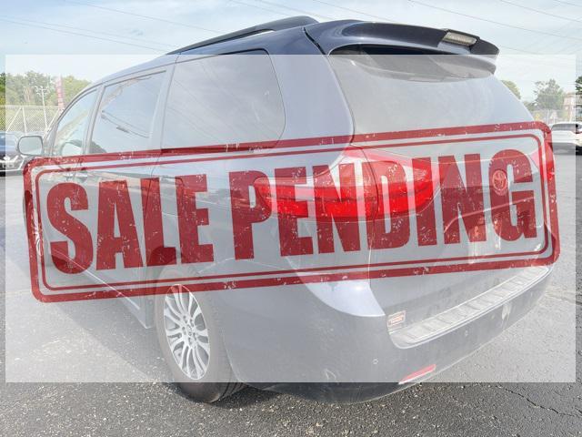 used 2019 Toyota Sienna car